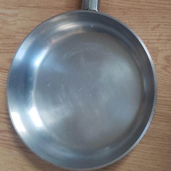 Vintage Wear Ever Hallite Aluminum 3 1/2 Qt Sauce Pot & 9\